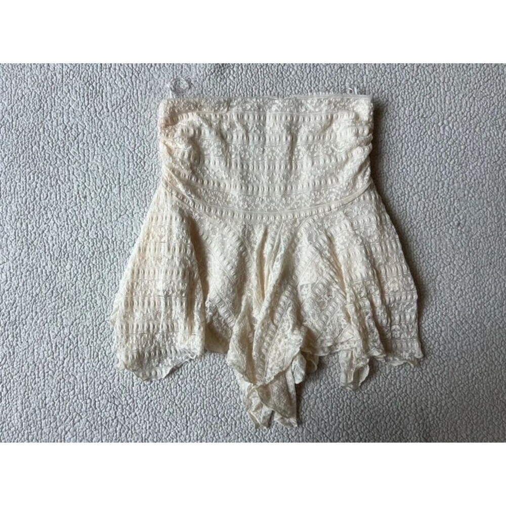Princess Polly Strapless Asymmetrical Cream Lace Top US 4